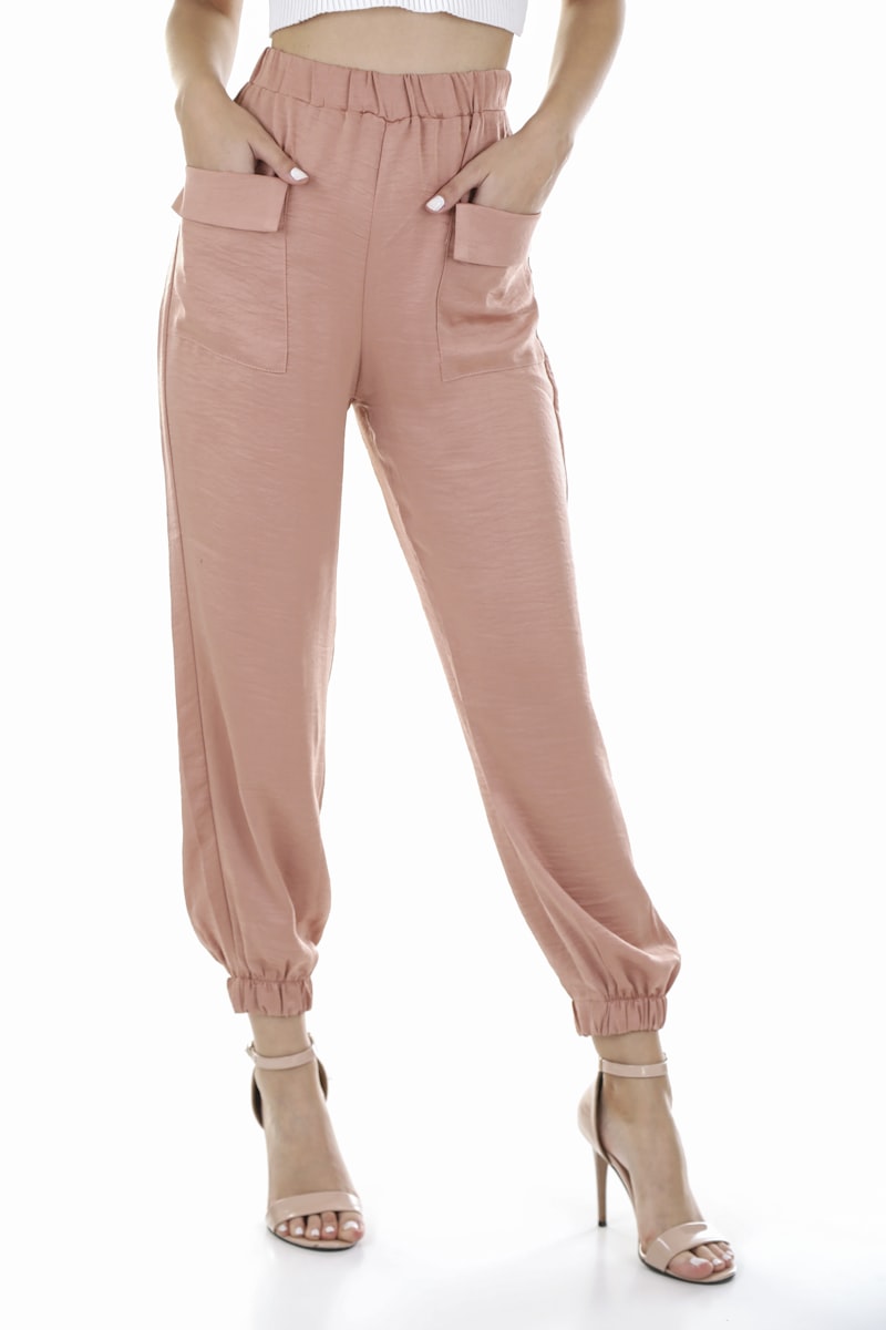 Wide-Leg Tailored Trousers